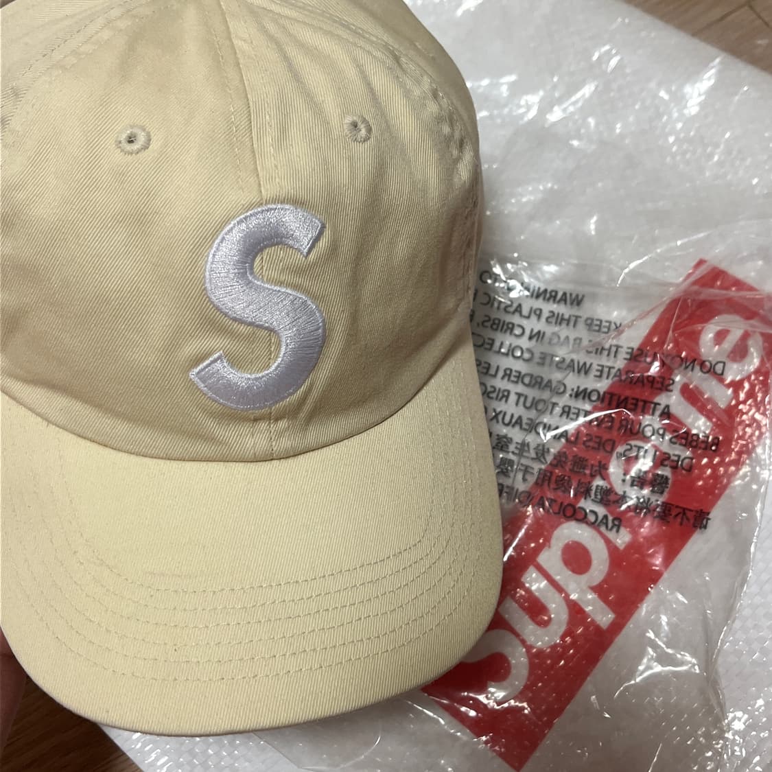 슈프림 피그먼트 코티드 S 로고 6-패널 스톤 - 25SS 상품이미지3