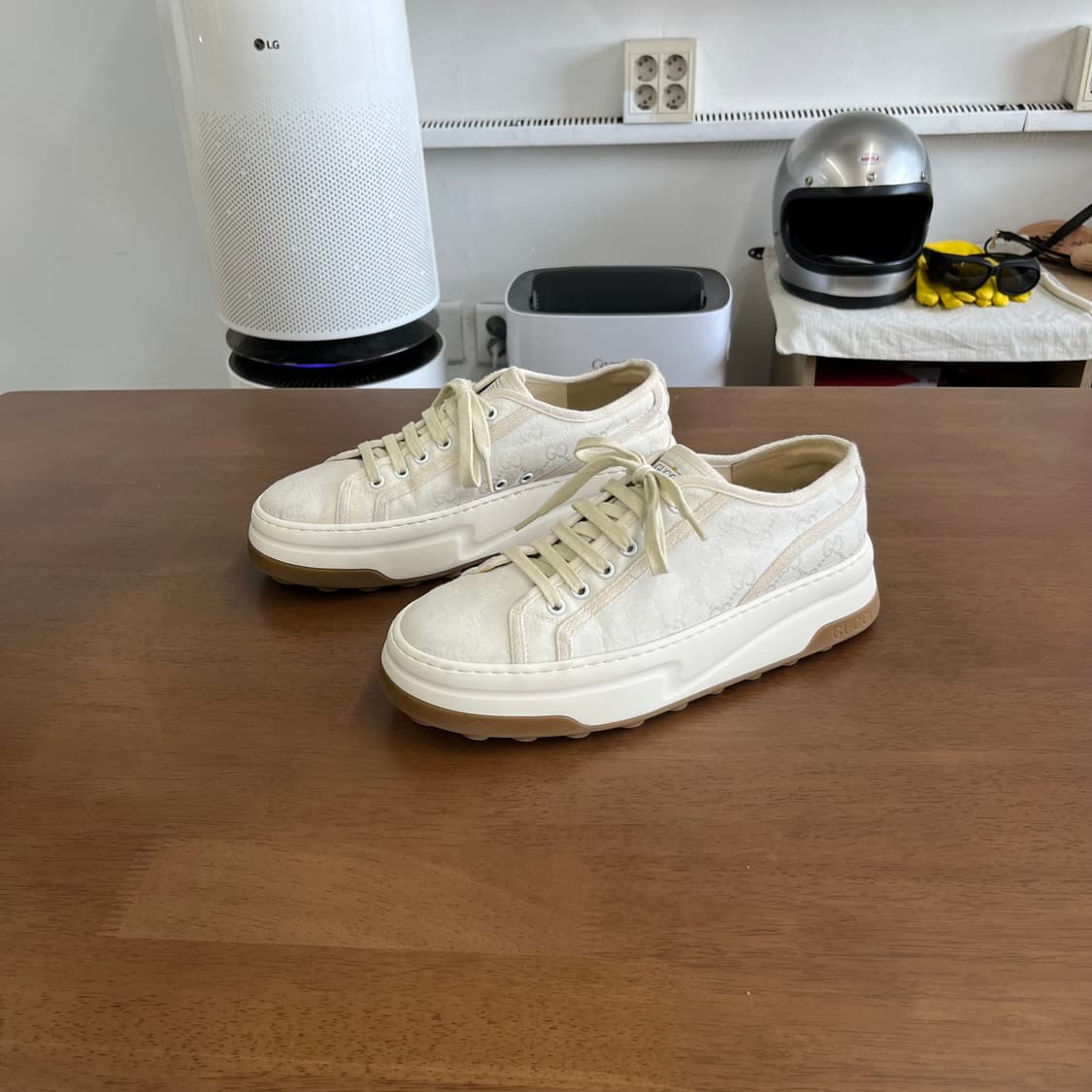 구찌 테니스 스니커즈 7.5 상품이미지1