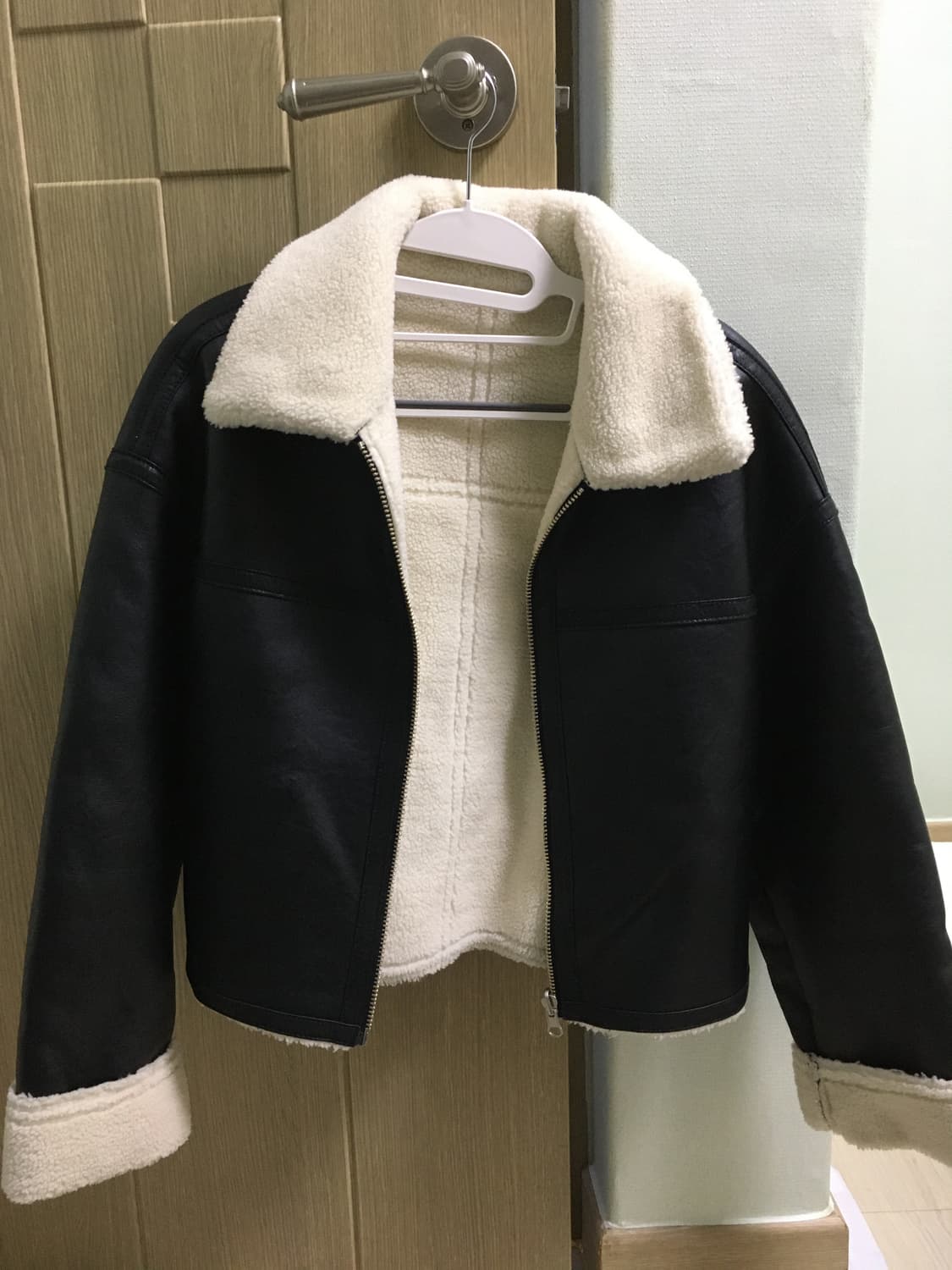 무스탕 자켓 상품이미지1