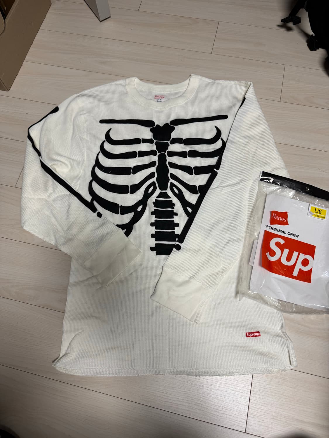 Supreme 슈프림 헤인즈 본즈 써멀 크루 내츄럴 L 상품이미지2