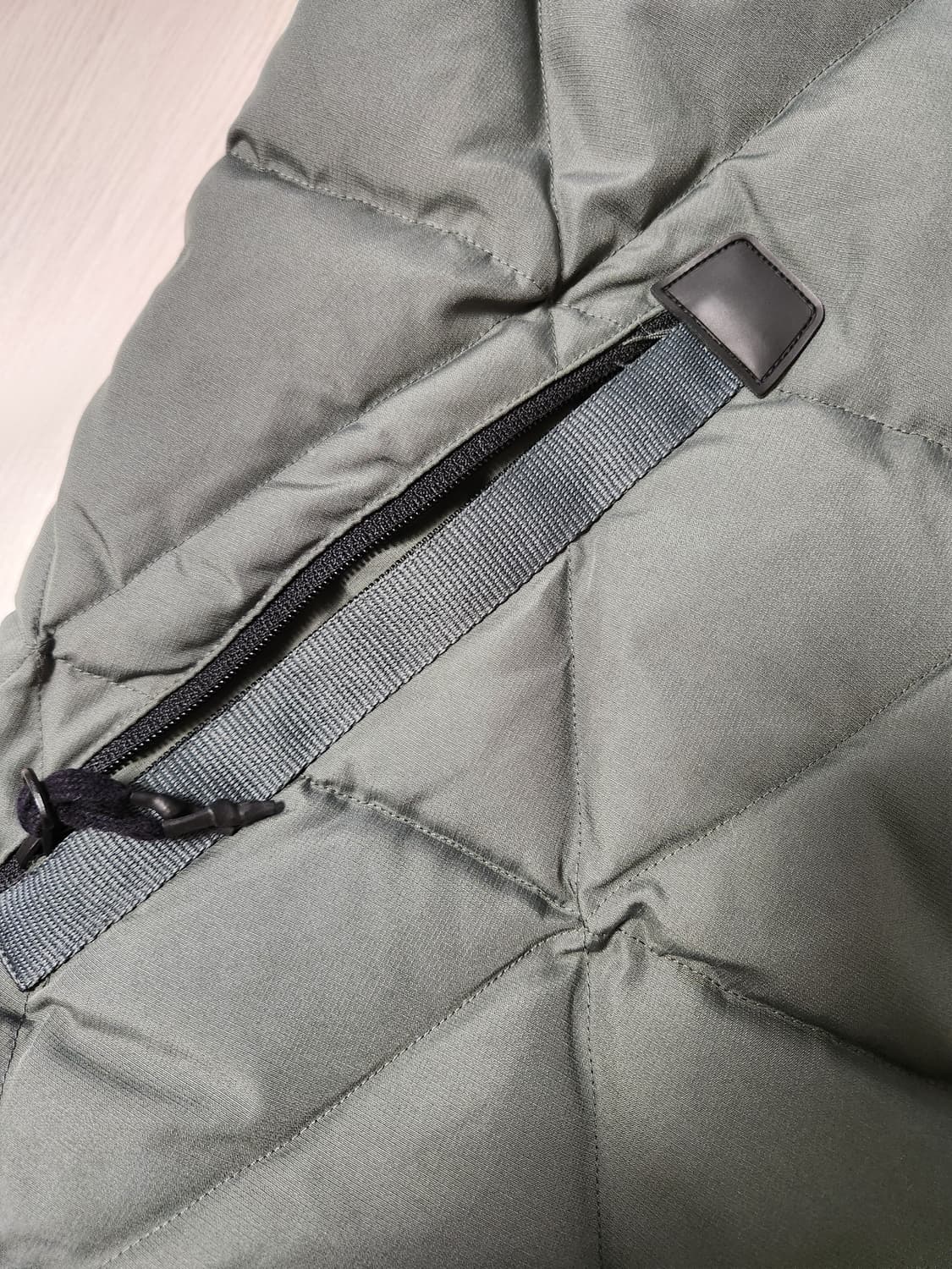 뉴발란스 퀼팅다운자켓 NBNQ543013카키 남성 덕다운점퍼 사이즈100 상품이미지6