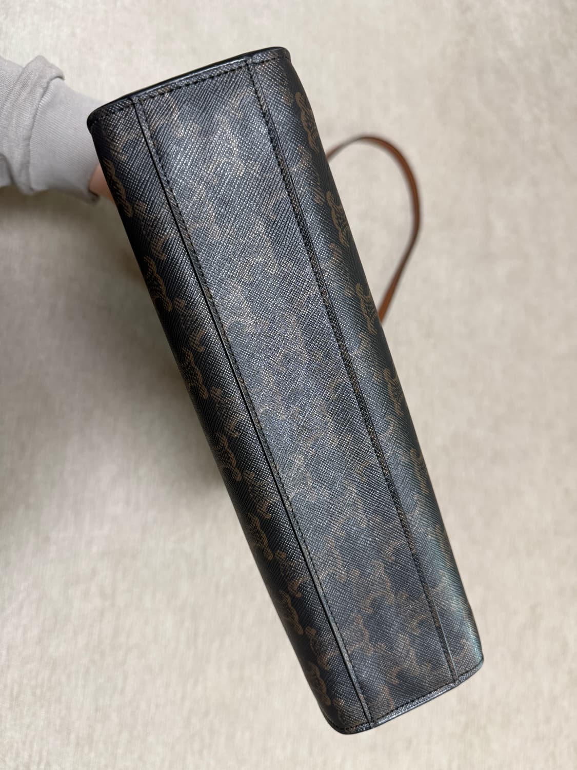 CELINE 셀린느 버티컬 카바스백 M - 트리옹프 캔버스&카바스킨 상품이미지8