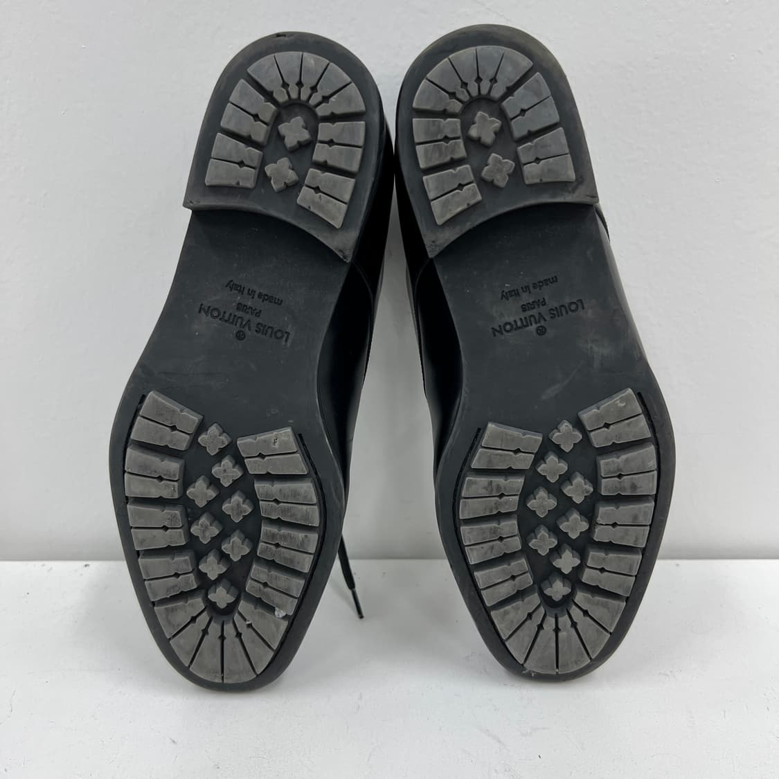 루이비통 LV 로고 레이스업 더비 슈즈 상품이미지8