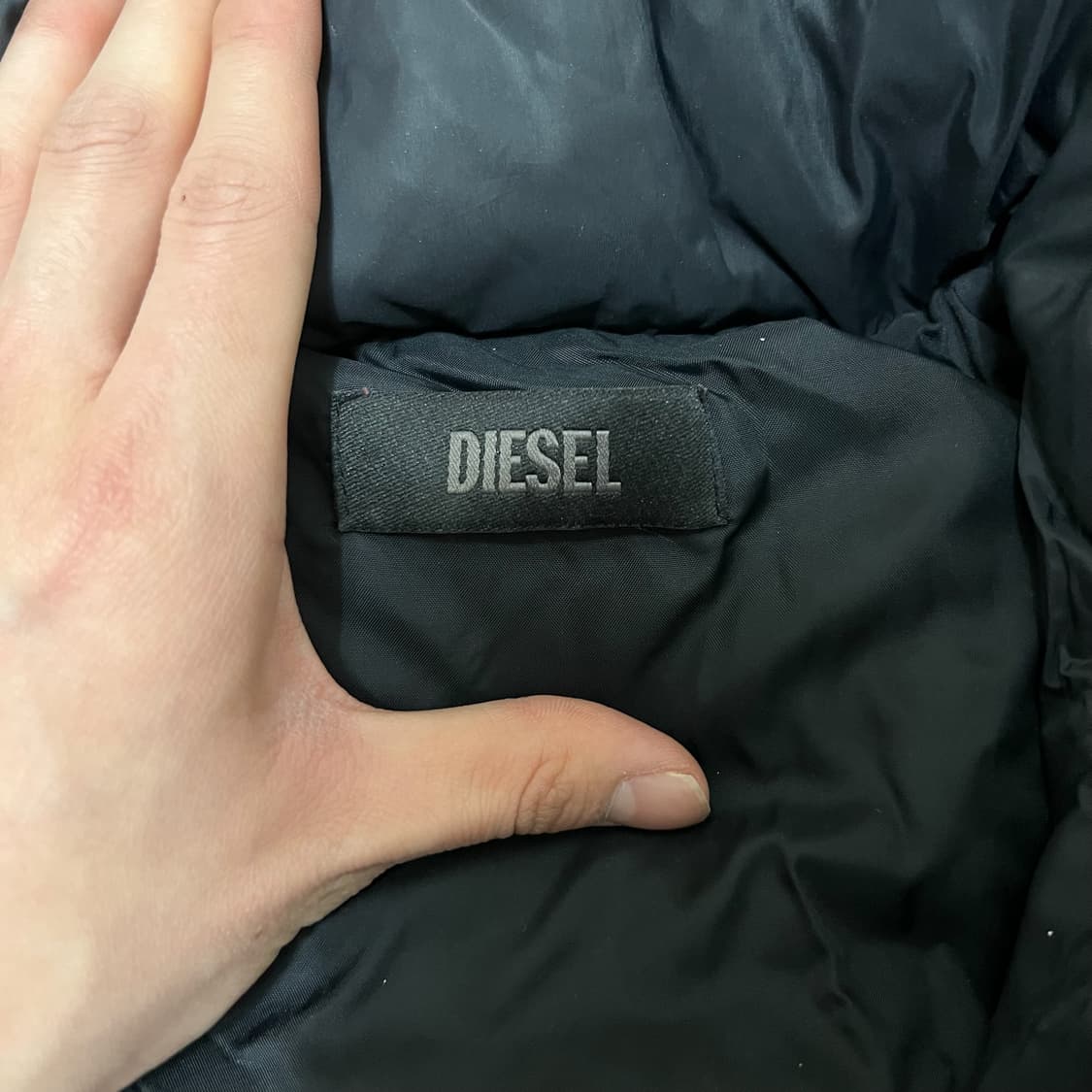 디젤 여성 클래식 와펜 덕다운 롱패딩 S/90  상품이미지5