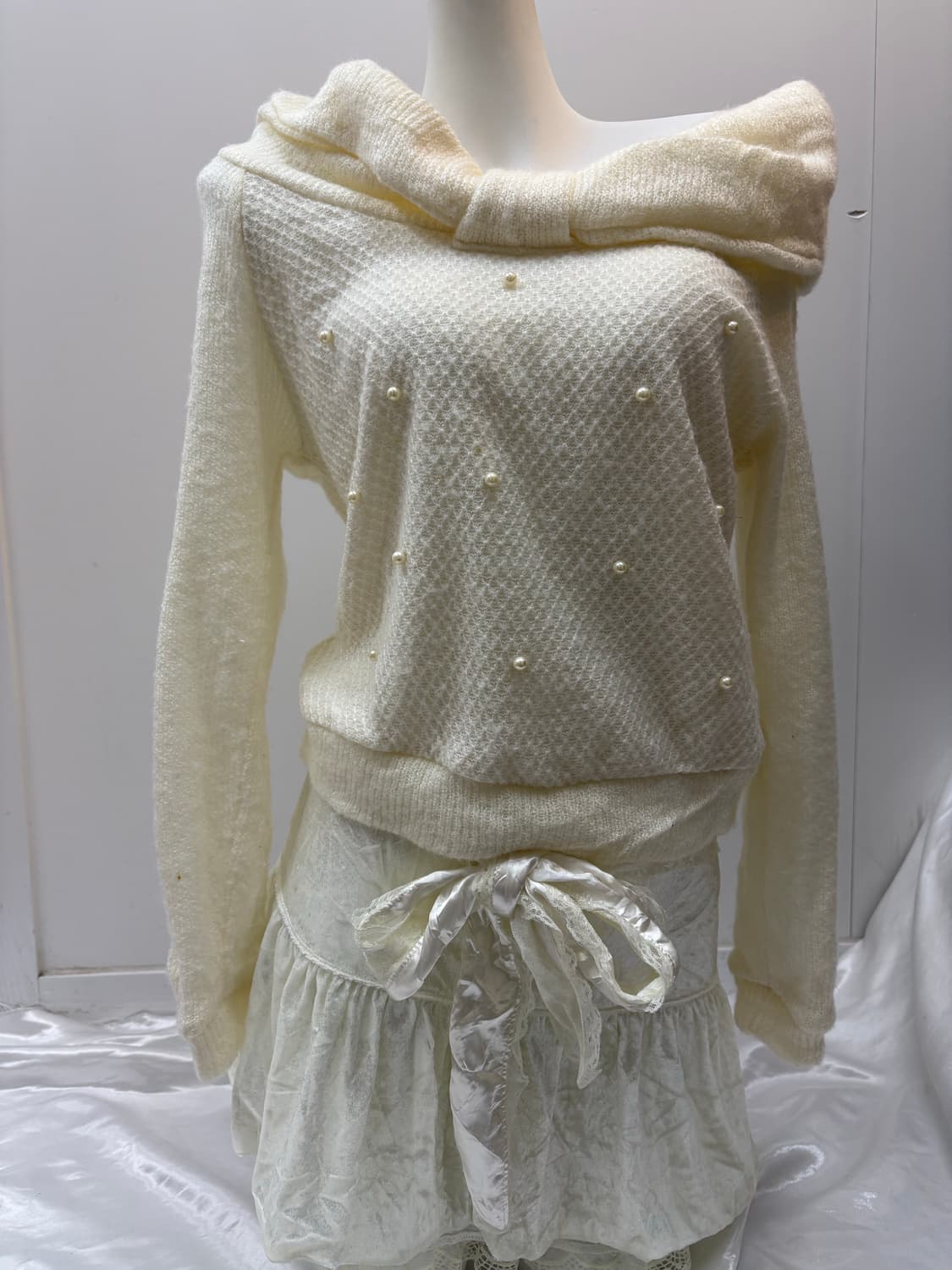 리본 오프숄더 슬리브리스 상품이미지1