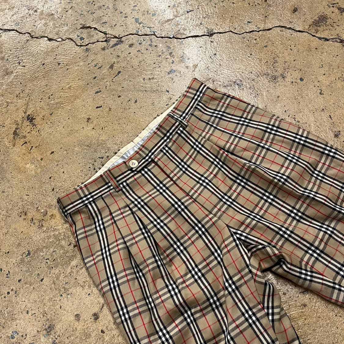[정품] 버버리 베이지색 노바 체크 패턴 팬츠 b18 상품이미지1