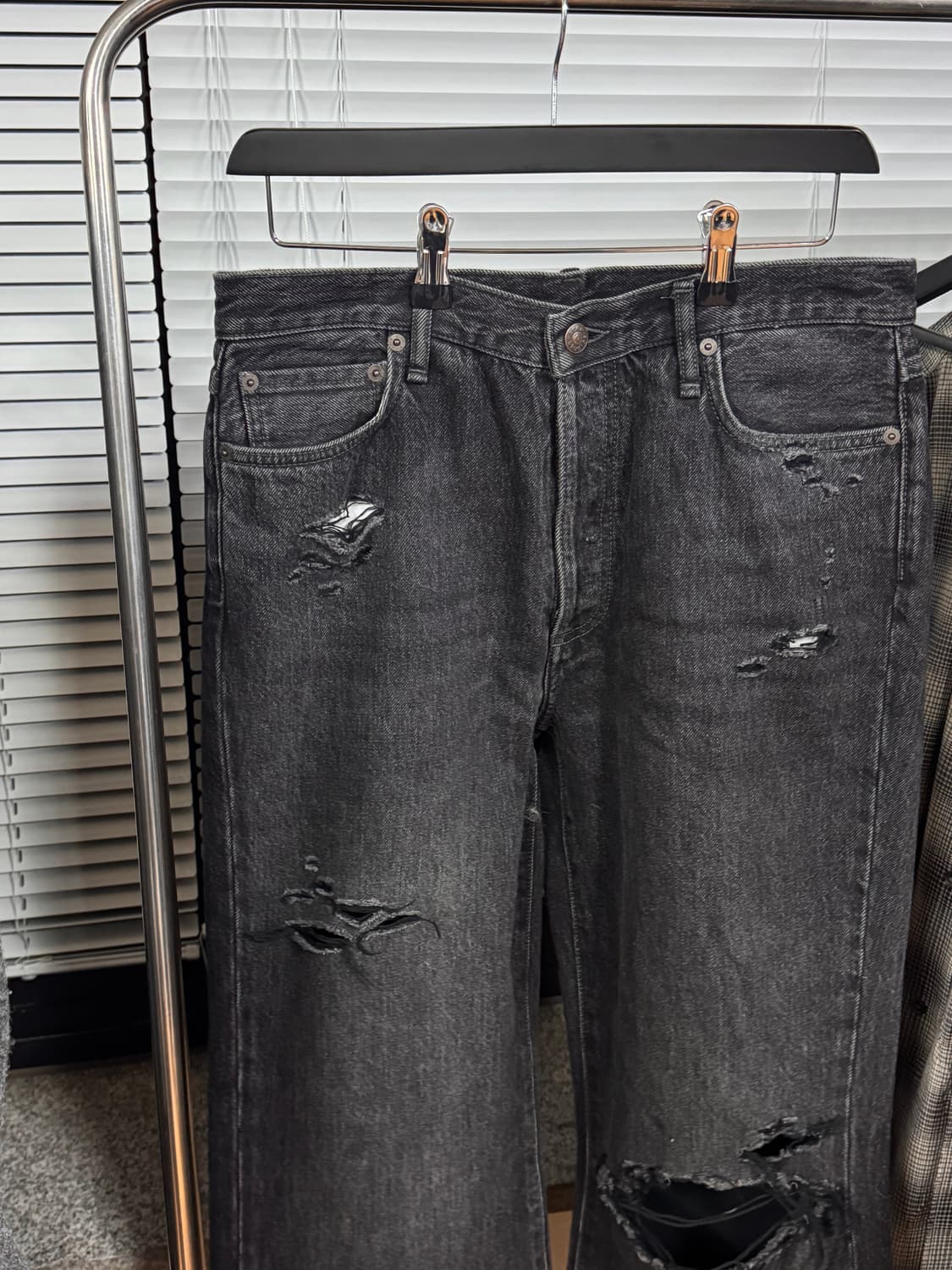 아크네스튜디오 디스트로이드 진 32/32 상품이미지2