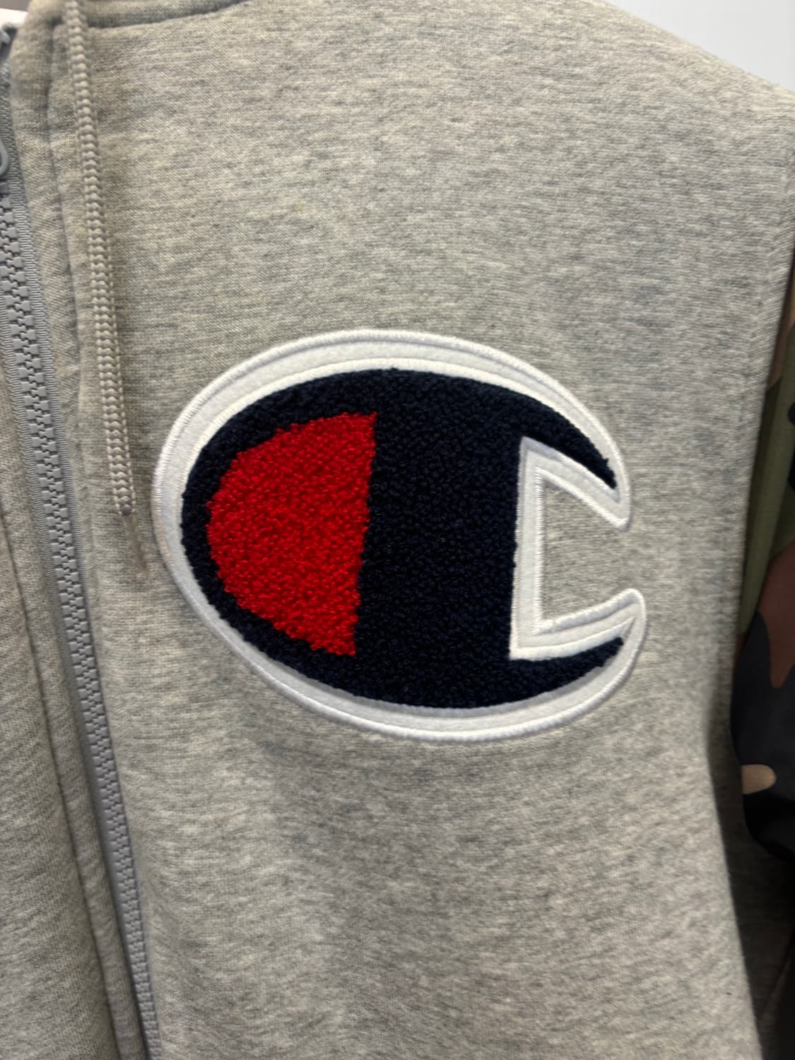 Supreme x champion riversible padding 상품이미지6