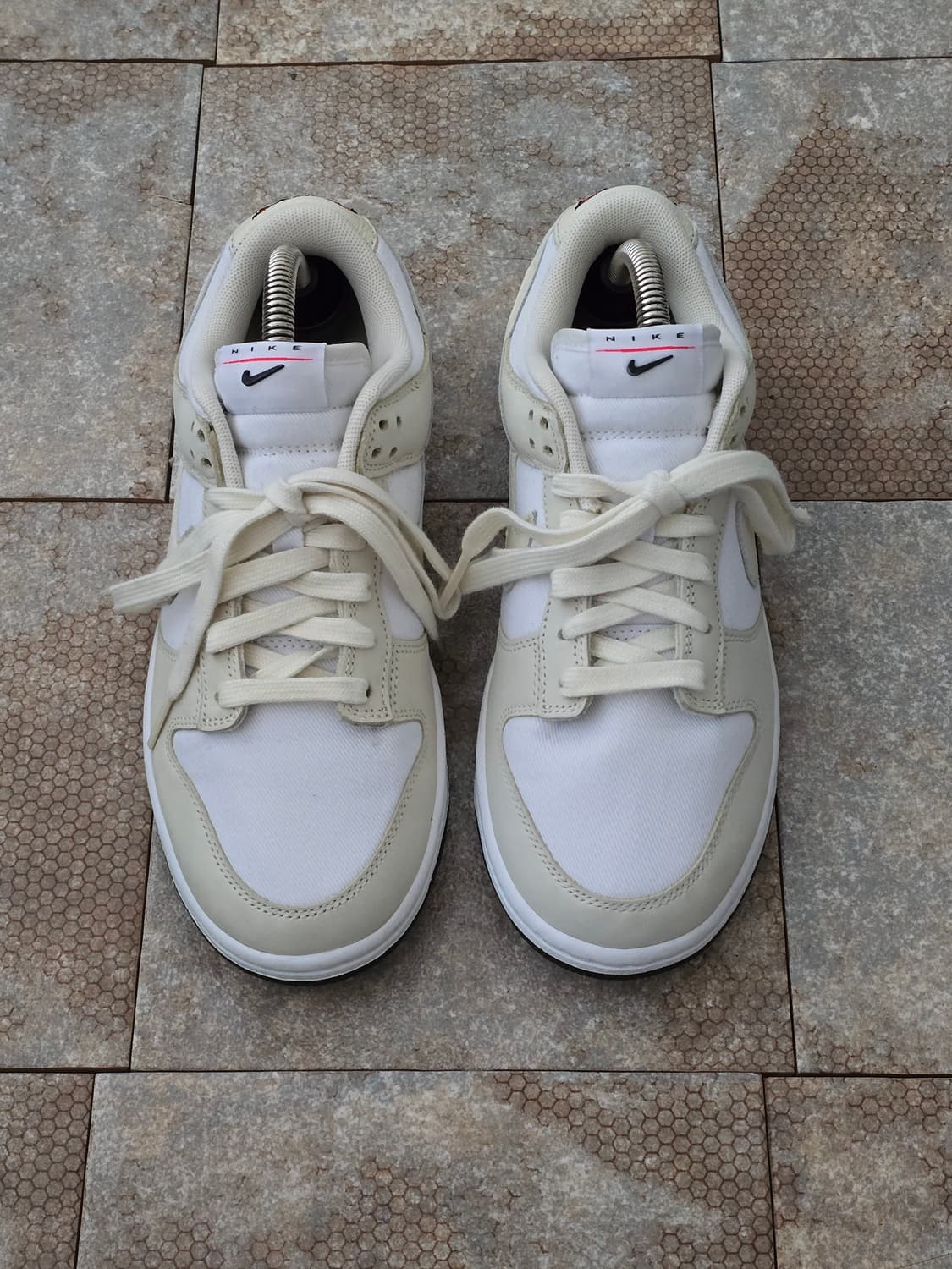 (240)나이키 덩크 로우 lx 코코넛 밀크 스니커즈 상품이미지2