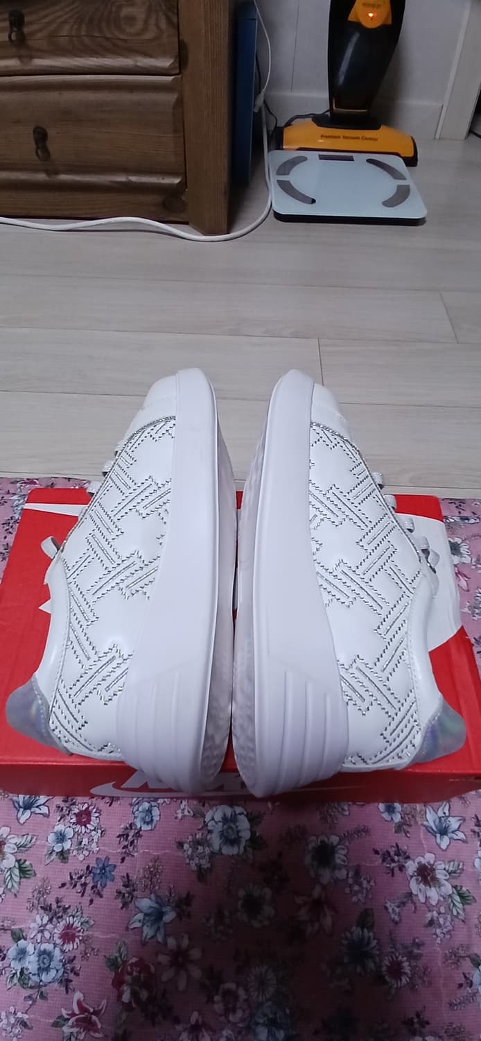 미셸바이탠디 스니커즈(245mm) 상품이미지9