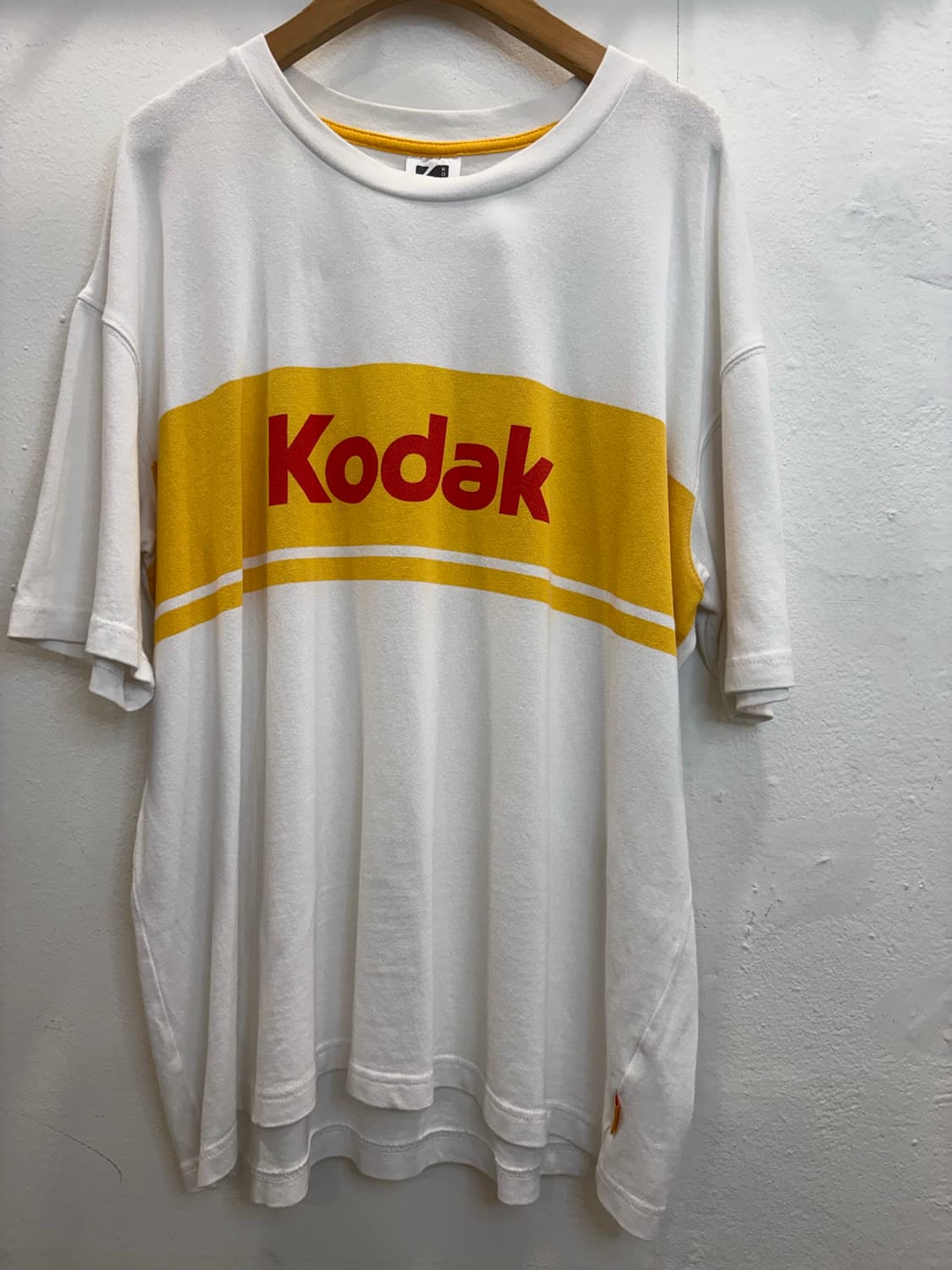 GU x 코닥(Kodak) 컬래버레이션 빅 로고 반팔 티셔츠 상품이미지2