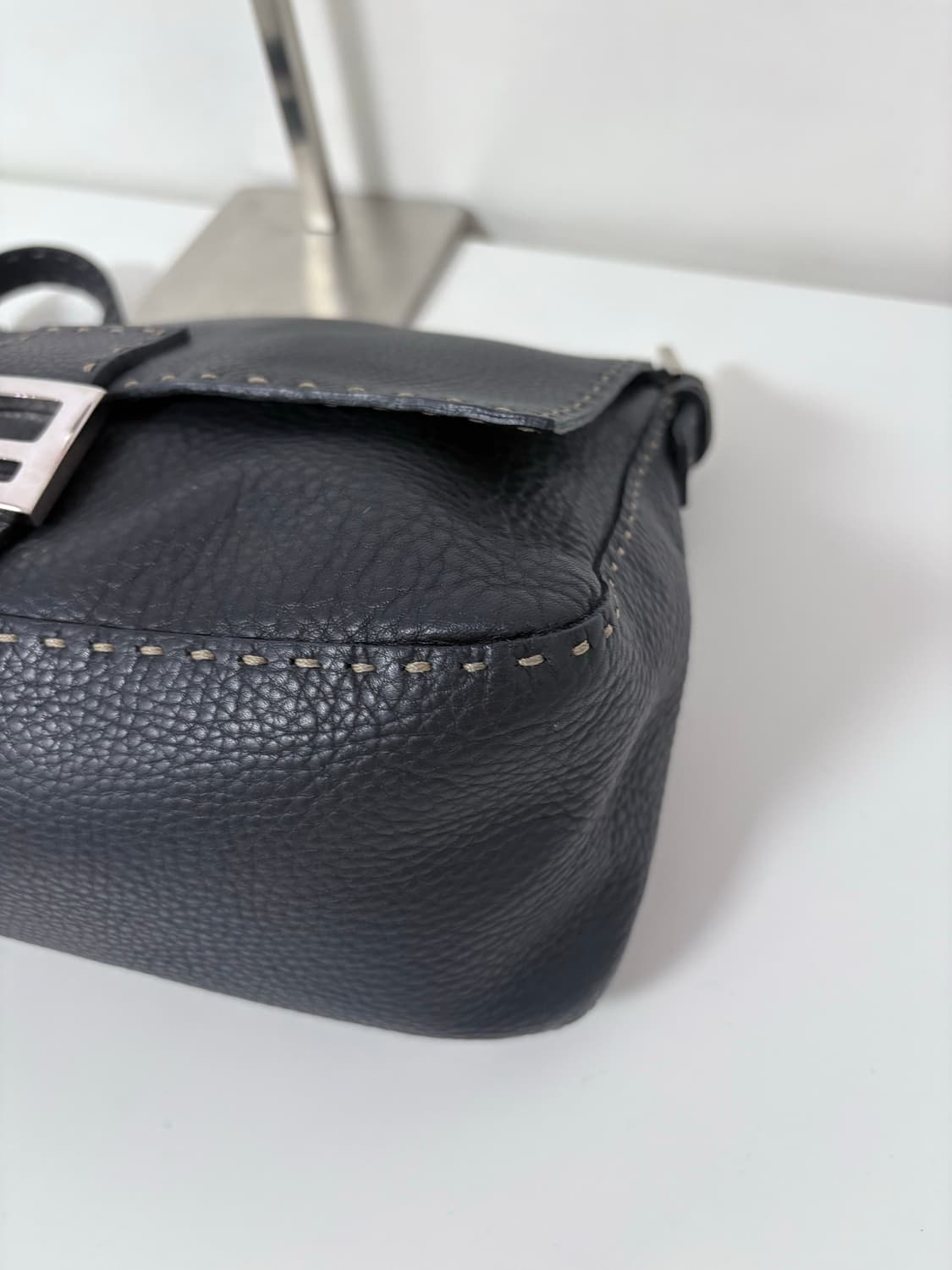 펜디 셀러리아 레더 맘마 바게트백 상품이미지6