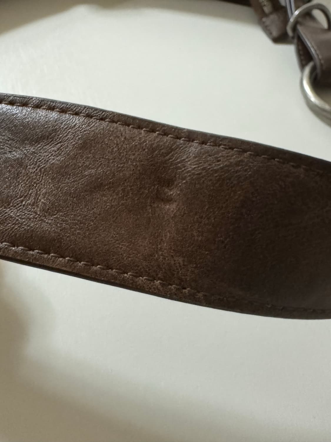 인사일런스 우먼 비건레더 버클 숄더백 상품이미지4