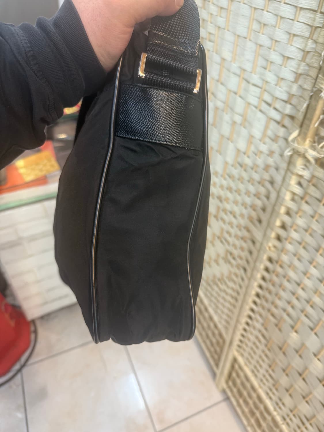 정품 프라다 나일론 메신저백 팝니다 상품이미지3