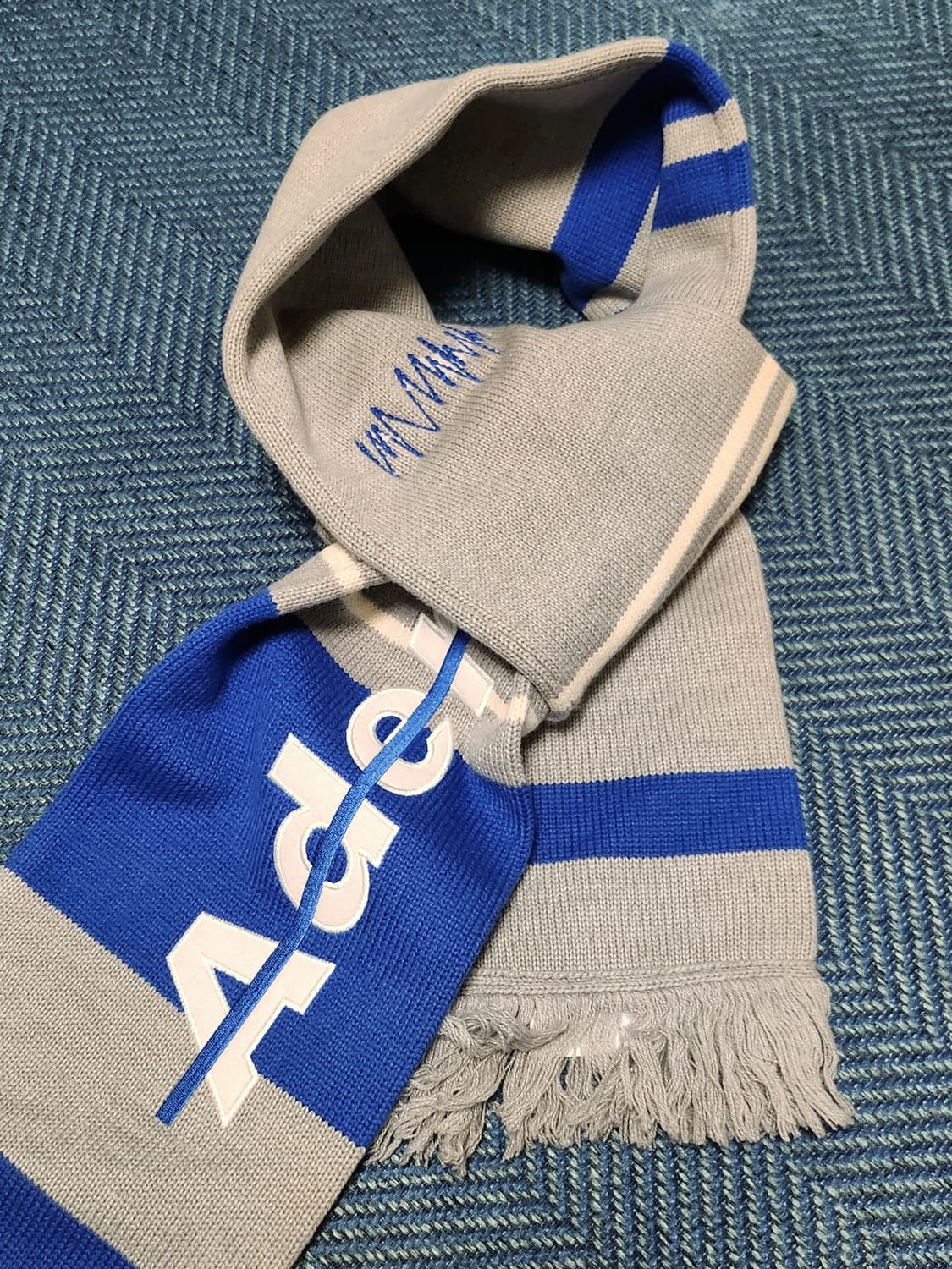 (희귀 매물없음) 아더에러 19FW 머플러 그레이 새상품 상품이미지1