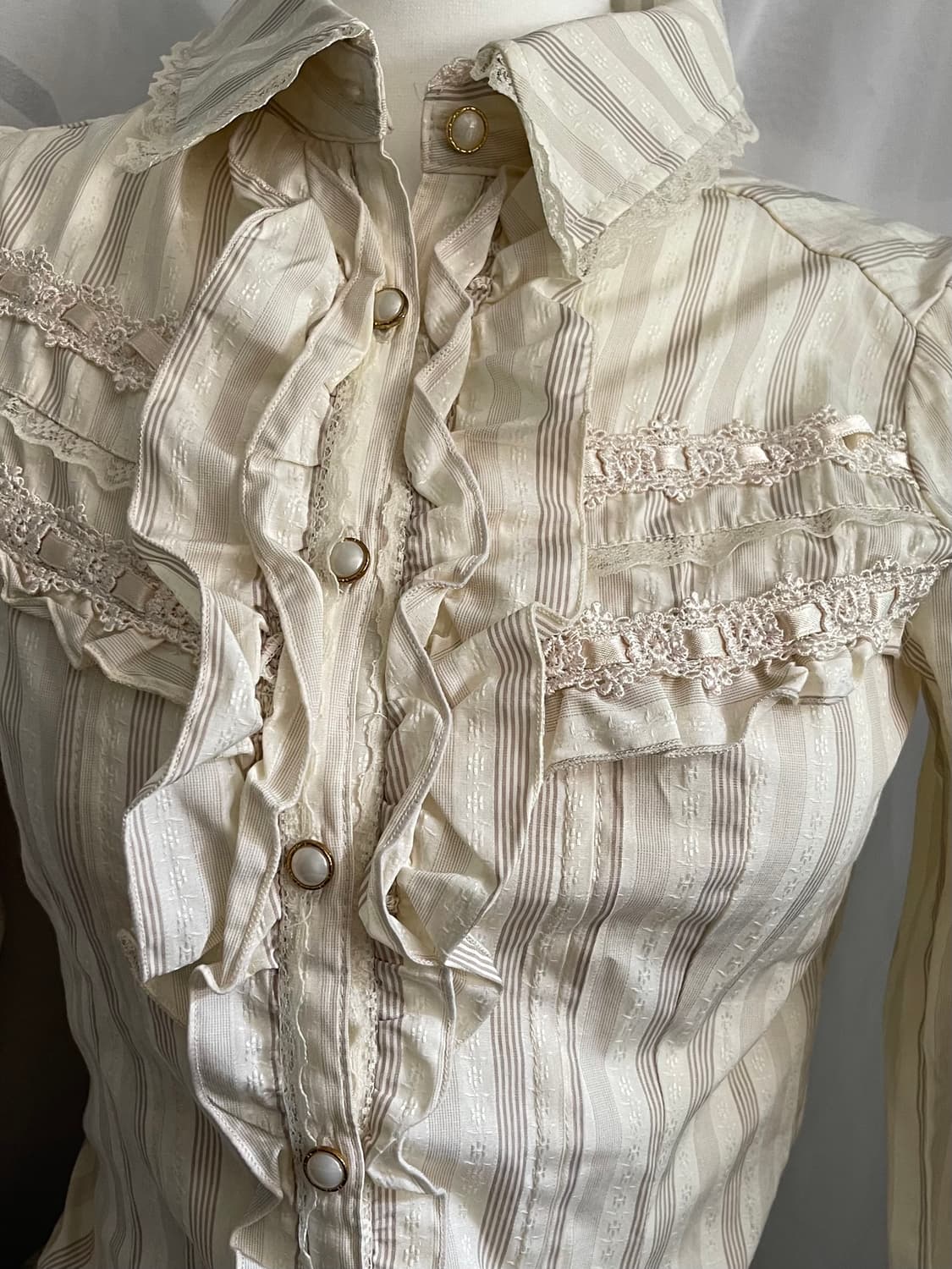 Axes femme 엑시즈팜 블라우스 공겜여주 로맨틱 상품이미지4