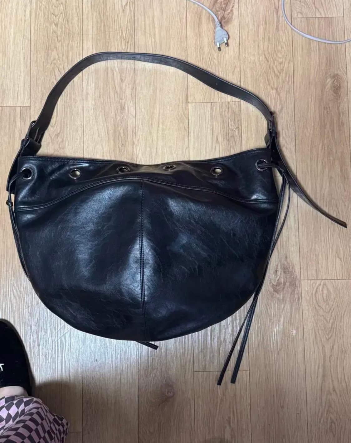 트리밍버드 가방 판매 (Eyelet Hobo bag) 상품이미지2