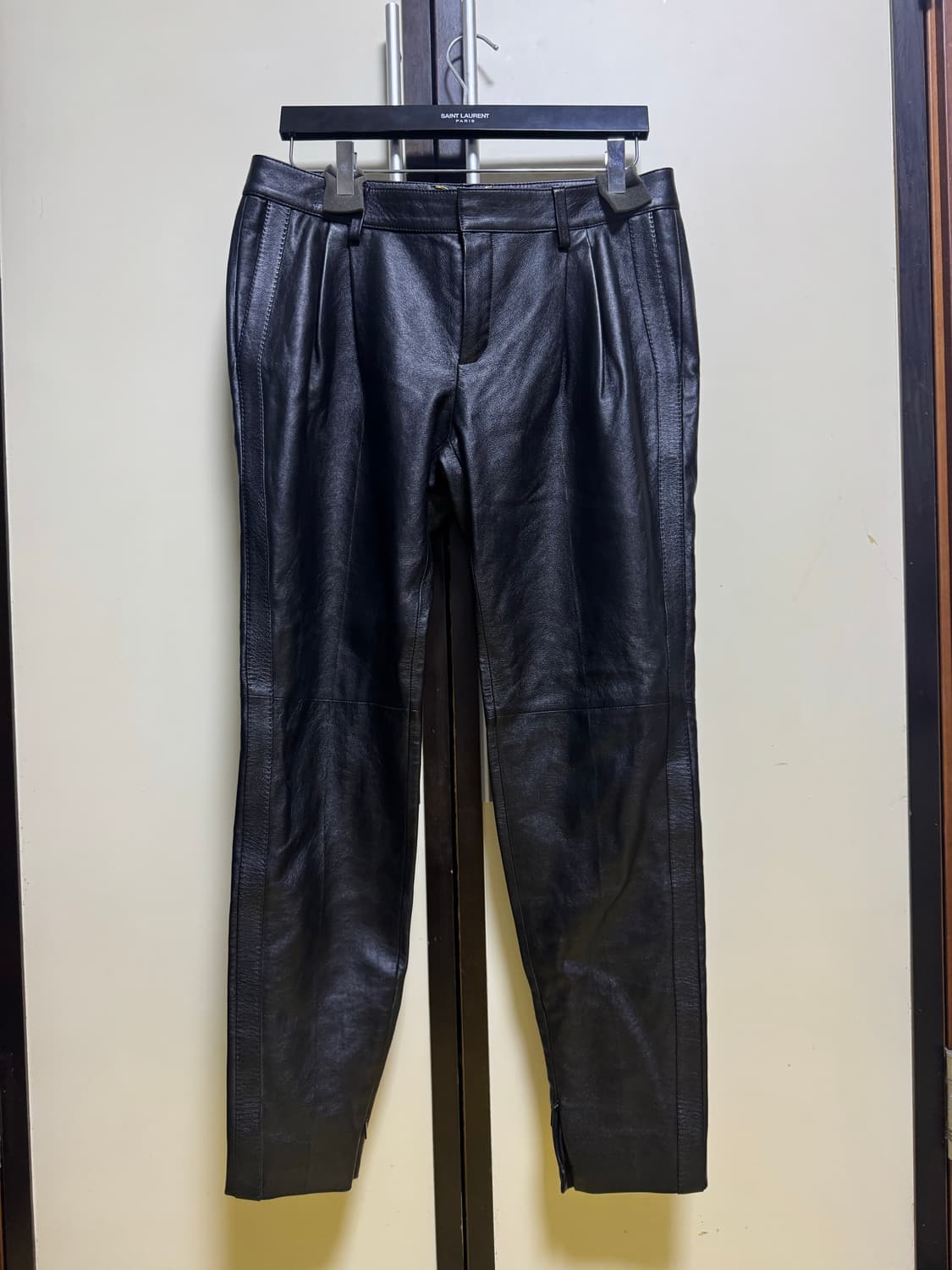 생로랑 레더팬츠 상품이미지1