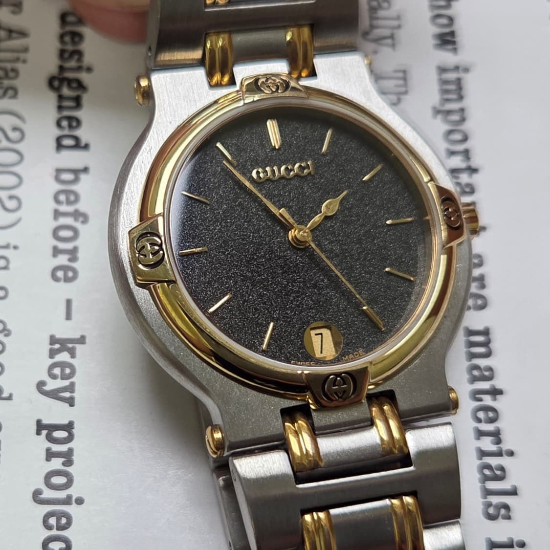 빈티지 구찌 클래식 9000M 스톤그레이 다이얼 콤비 쿼츠 남성용 브레이 상품이미지4