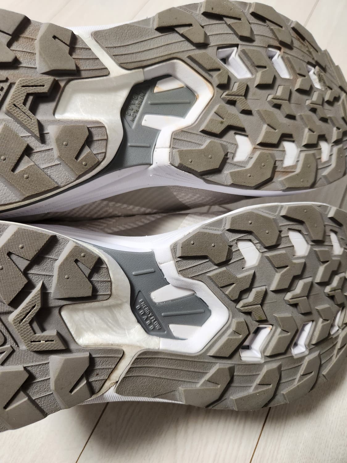 네파 남녀공용 다이얼 휘슬라이저 고어텍스 하이킹화 7KC7620-A03  상품이미지9