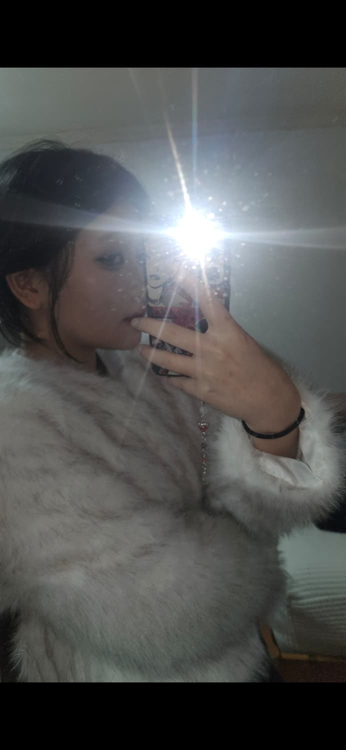 여자 화이트 퍼코트 퍼자켓 핏예쁨 상품이미지3