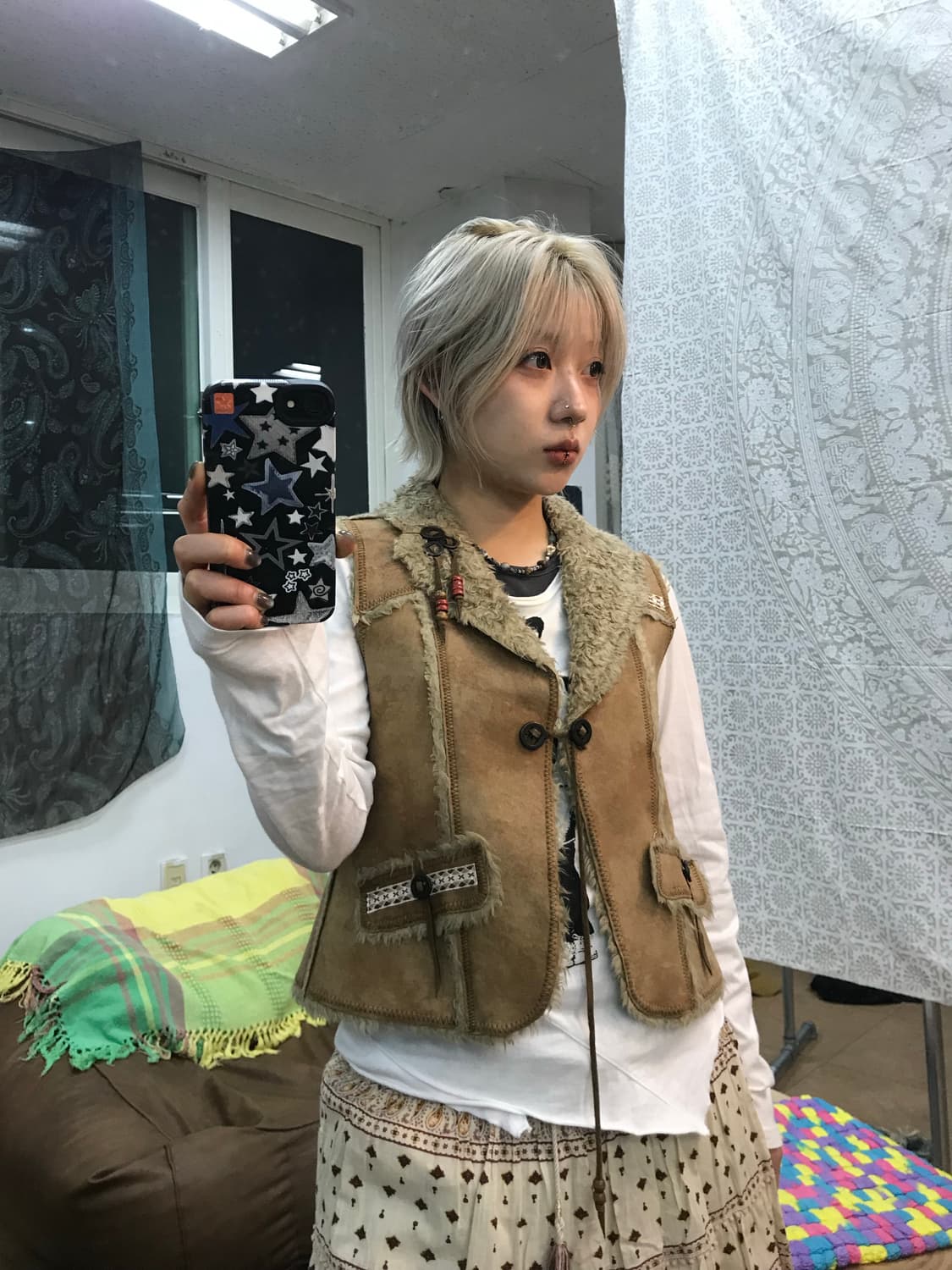 써스데이아일랜드 여성 보헤미안 스웨이드 양털 베스트자켓 상품이미지1