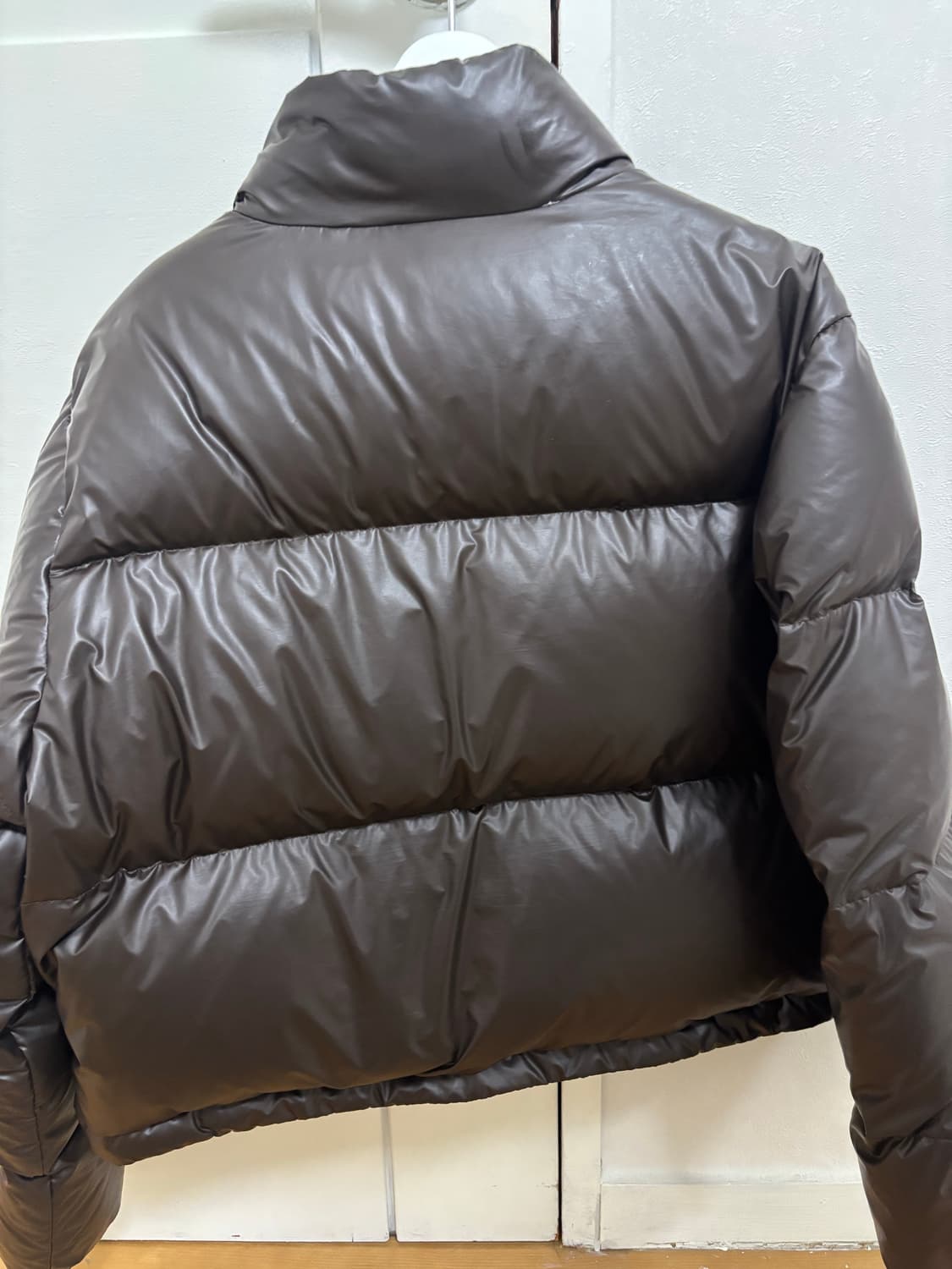 코드그라피 RDS 글로시 덕다운 푸파 숏패딩 브라운 M 상품이미지7