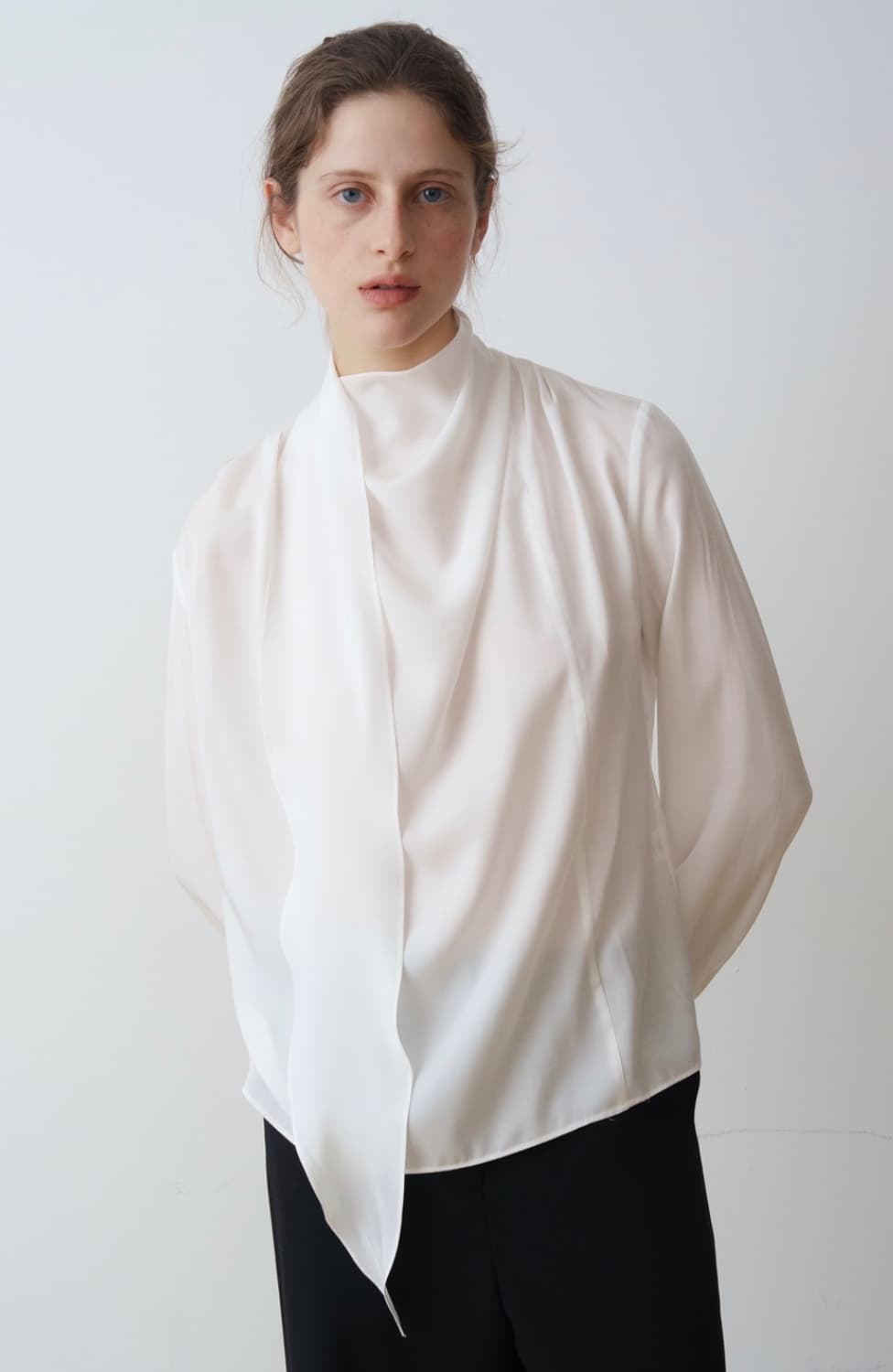 (원가14.9)오브베이지 26ss vine drape tie blouse 상품이미지1