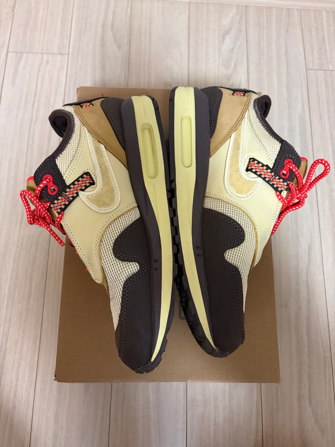 [265] 나이키 트래비스스캇 에어맥스1 브라운 상품이미지3