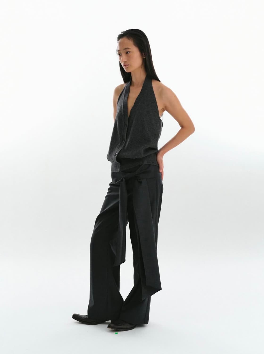 리포스 홀터넥 니트 베스트 챠콜 REPOS HALTER NECK VEST 상품이미지1