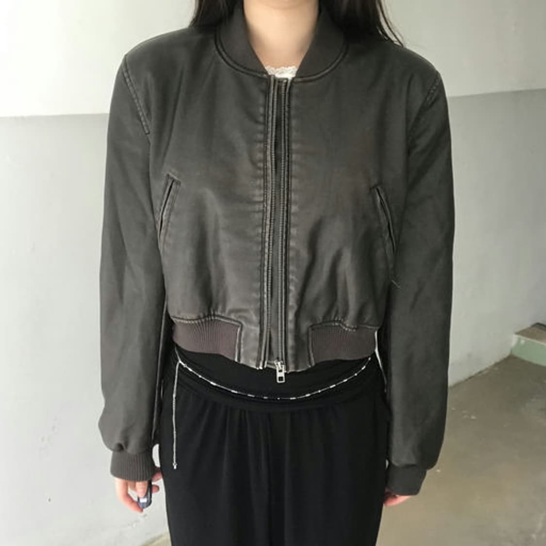 자라(Zara) 크롭 레더 봄버 재킷 상품이미지2