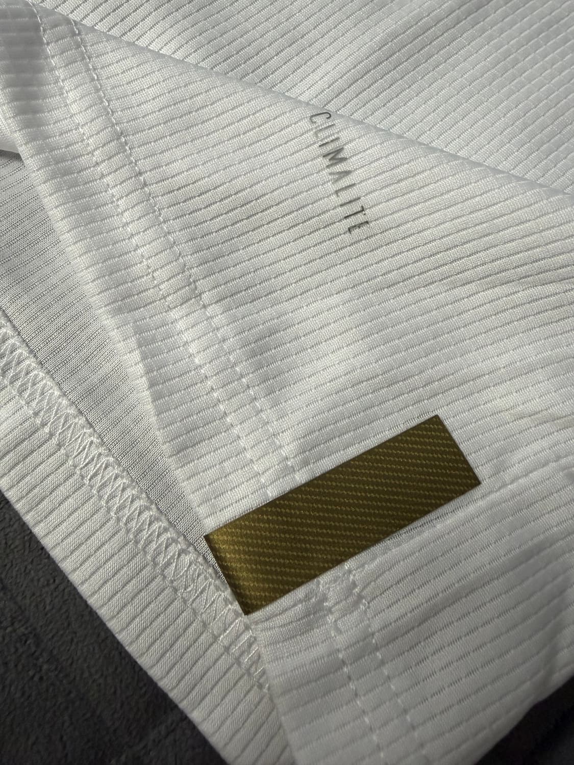 19/20 레알 마드리드 홈 유니폼 상품이미지3