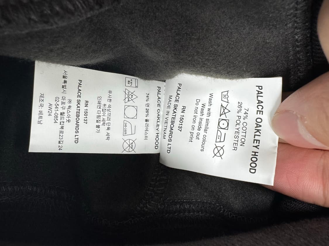 Palace x Oakley Hood Black - 24FW 상품이미지3