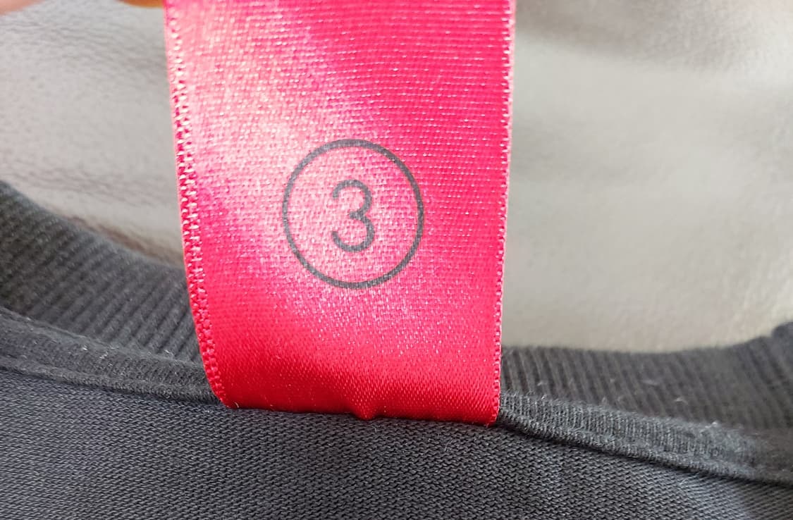 바이더알(ByTheR) 블랙 그래픽 오버핏 티셔츠 (사이즈 3)

 상품이미지6