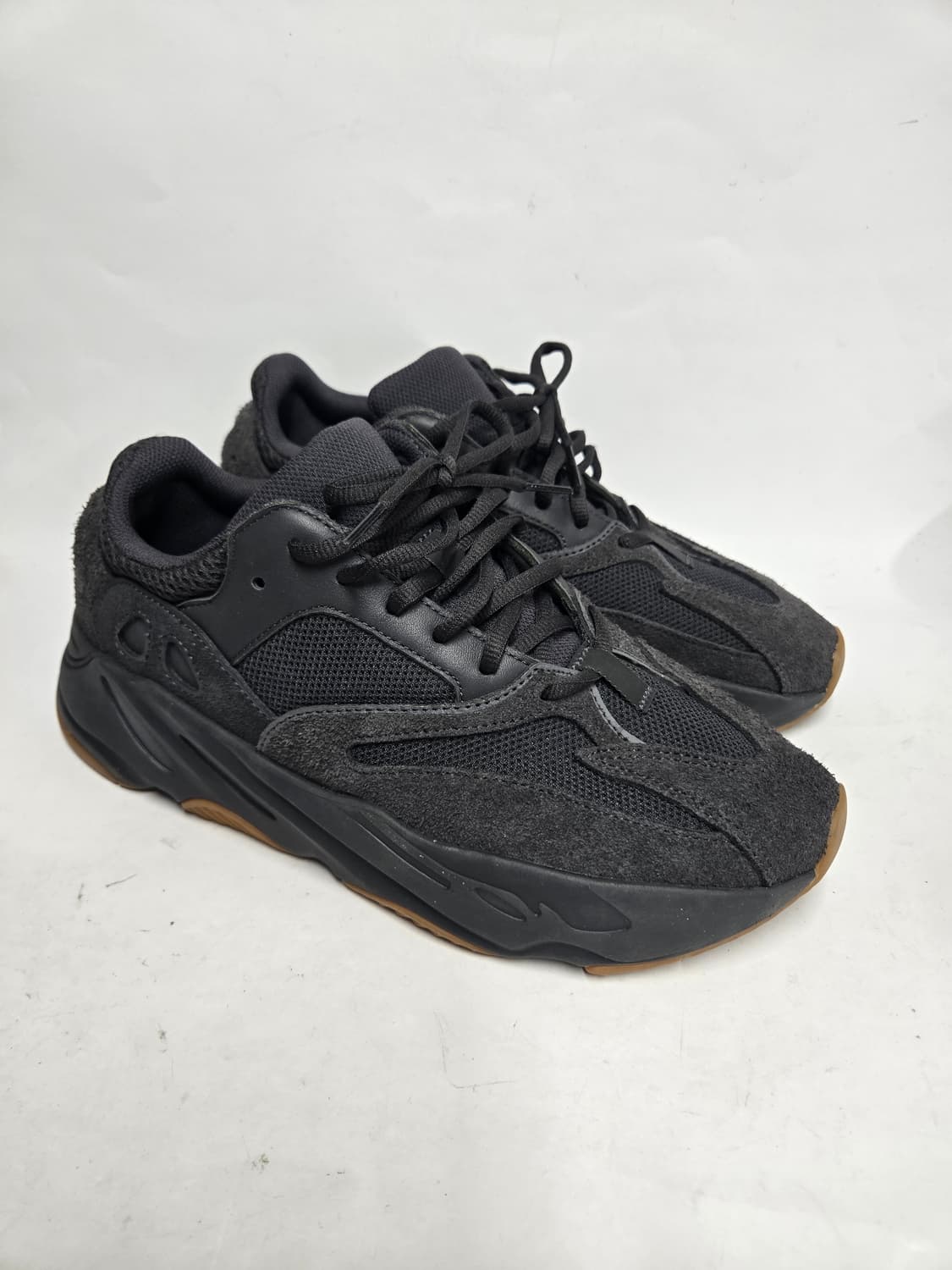 아디다스 이지 700 V3 블랙 스니커즈 270mm 상품이미지1
