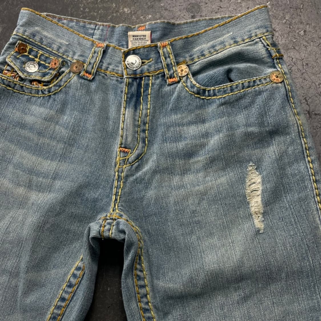 32 트루릴리전 조이 수퍼 티 부츠컷 청바지 상품이미지2