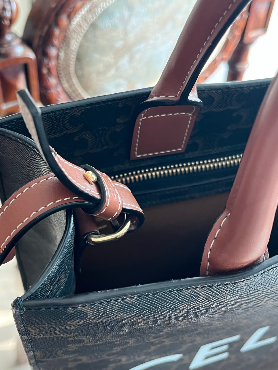 셀린느 트리오페 카바스백 M 상품이미지2