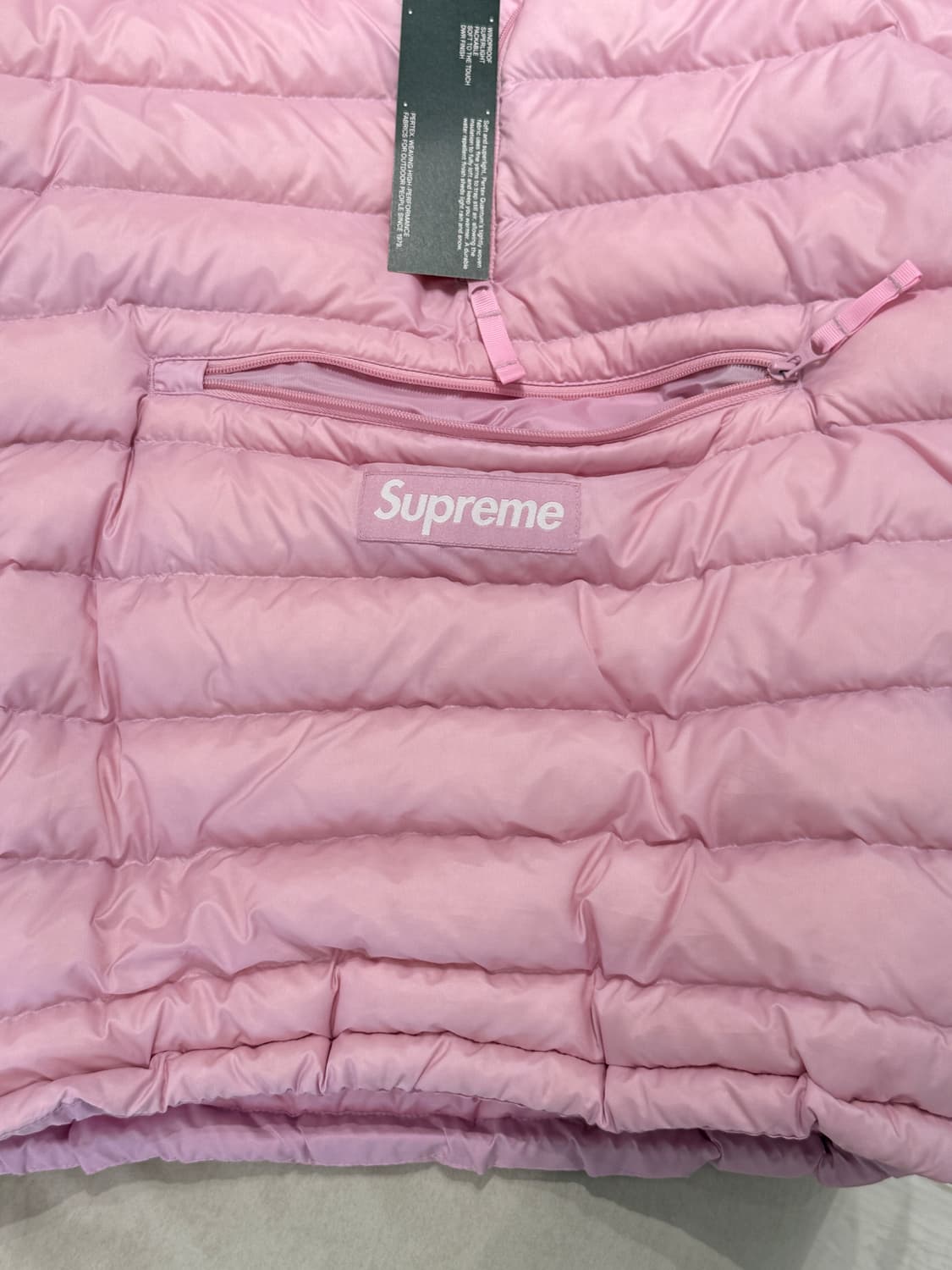 슈프림 마이크로 다운 경량패딩 핑크 S사이즈 상품이미지3