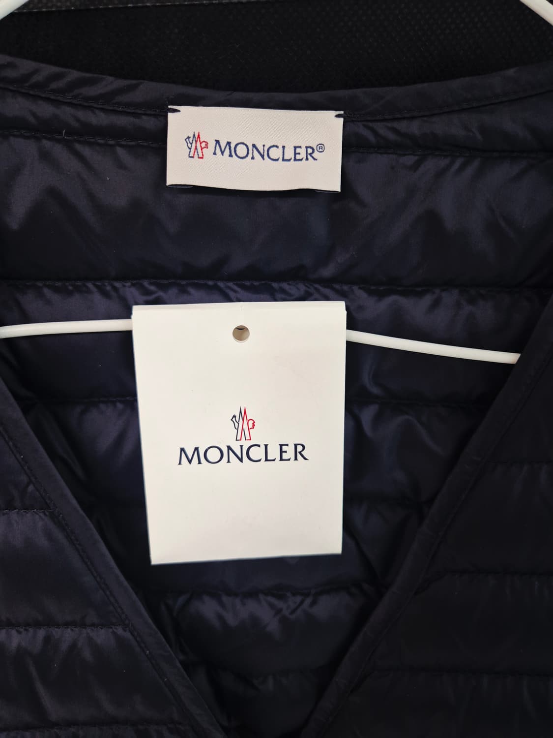 몽클레어 여성 조끼 패딩 네이비 사이즈 42 (최상급) 상품이미지3