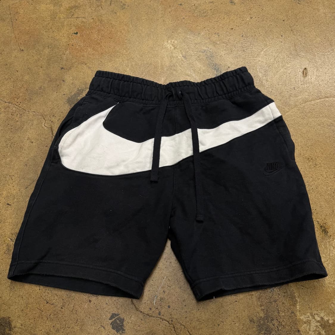 [정품/M] 나이키 빅 스우시 블랙 트레이닝 반바지 b17 상품이미지2