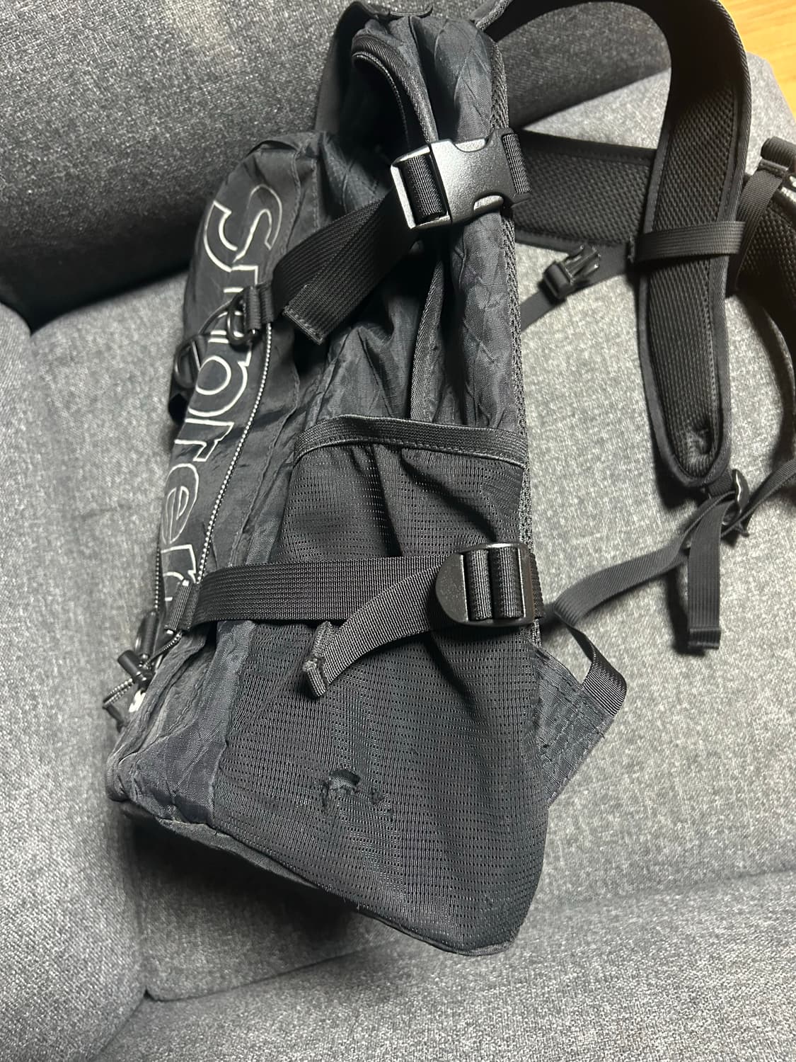 슈프림 백팩 블랙 - 18FW 상품이미지3