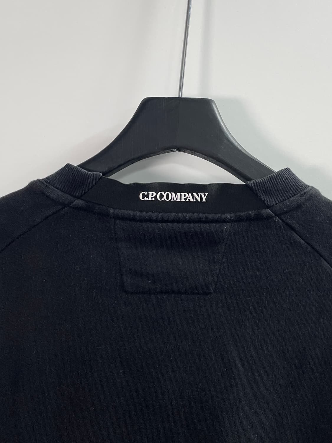 CP컴퍼니 렌즈 라운드 맨투맨 (on.187) 상품이미지8