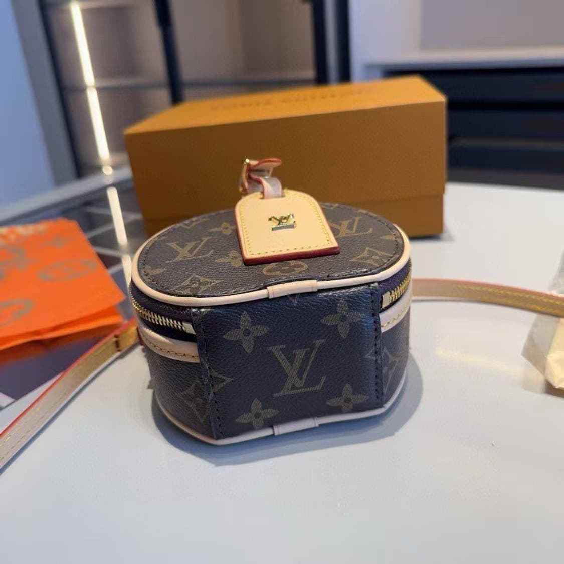 루이비통(Louis Vuitton) 미니 부아뜨 샤포 백 상품이미지5