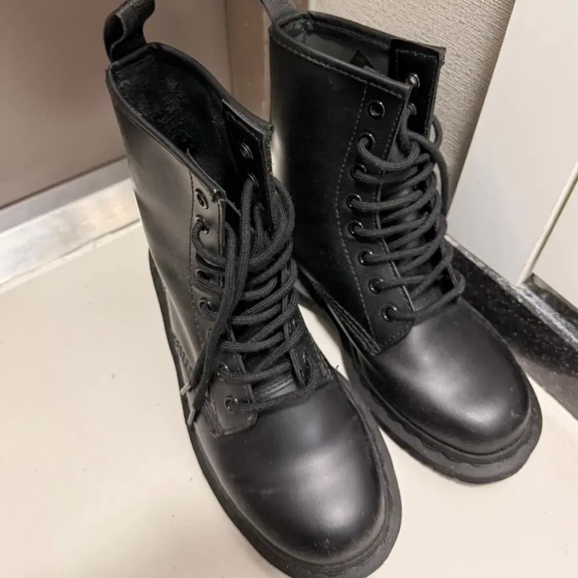 닥터마틴 1460 모노 220 (UK3) 상품이미지1