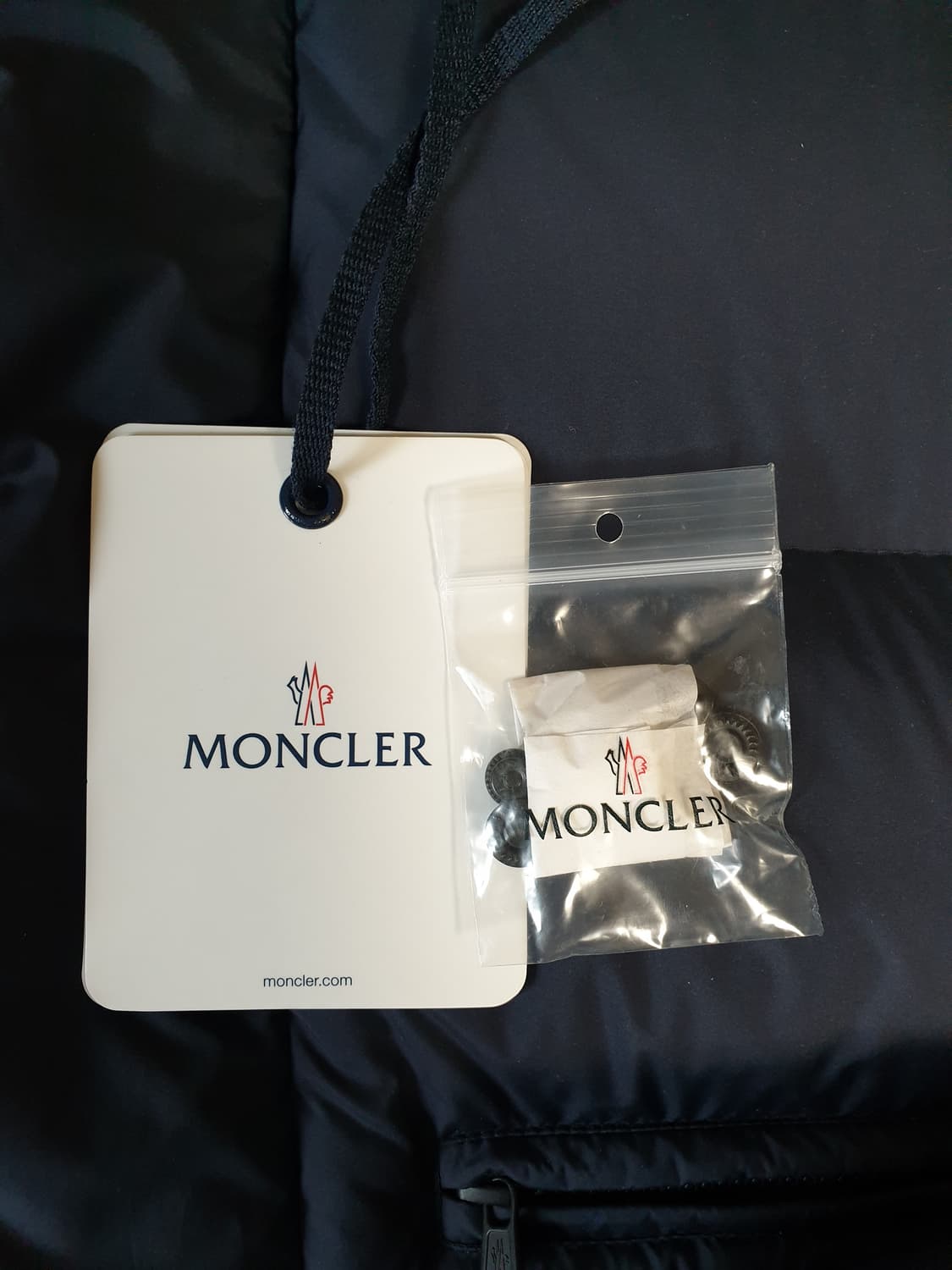 몽클레어 호스톰 네이비 3사이즈 상품이미지8