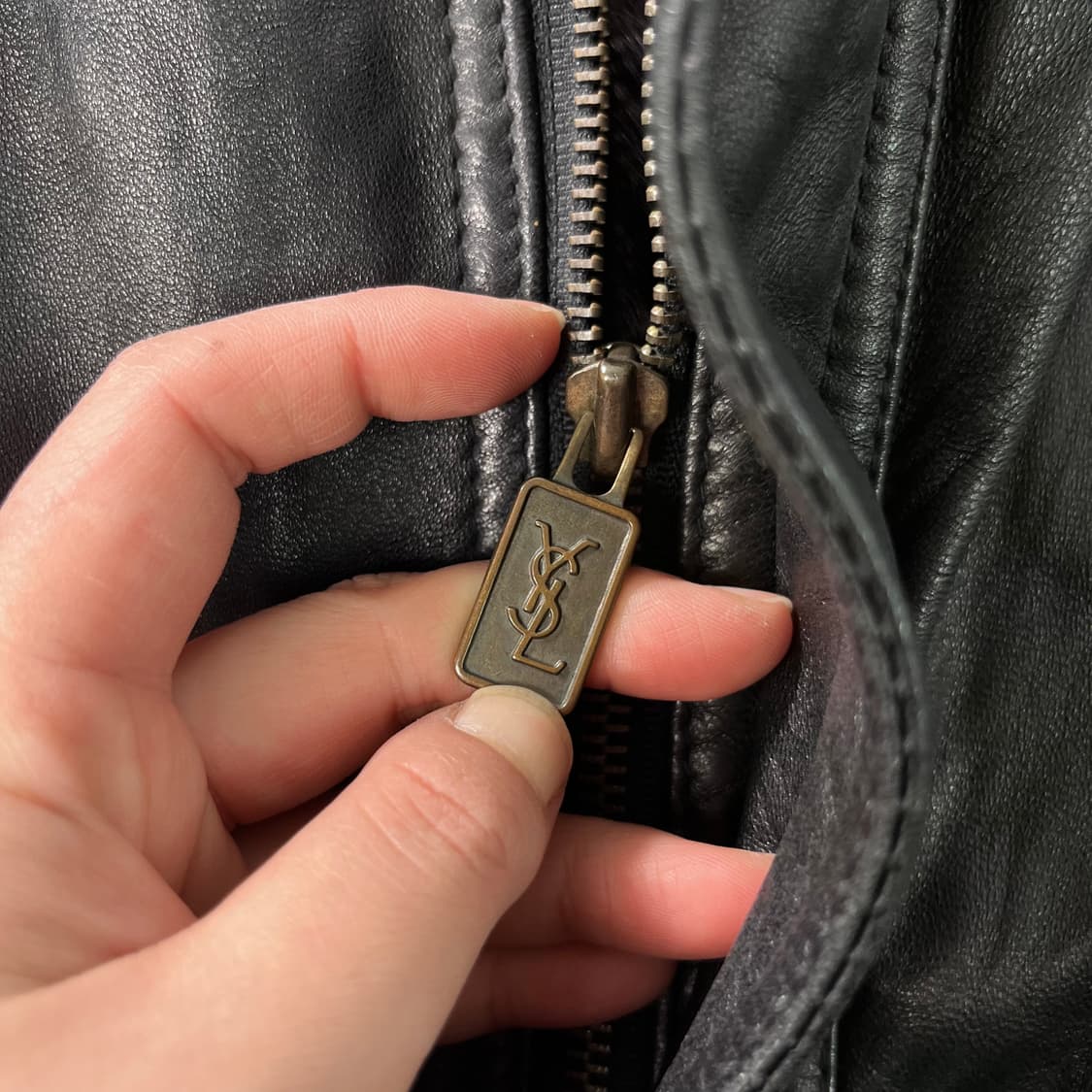 100 입생로랑 투웨이 퍼카라 램스킨 가죽 자켓 상품이미지5