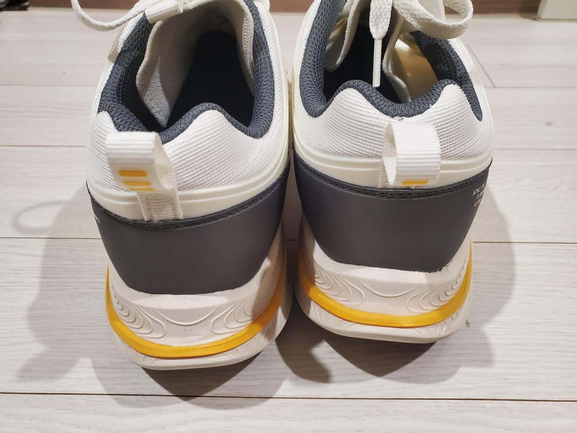 새상품급)휠라 러닝화PQF 1RM02393F-107 휠라 NRE S7

 상품이미지3