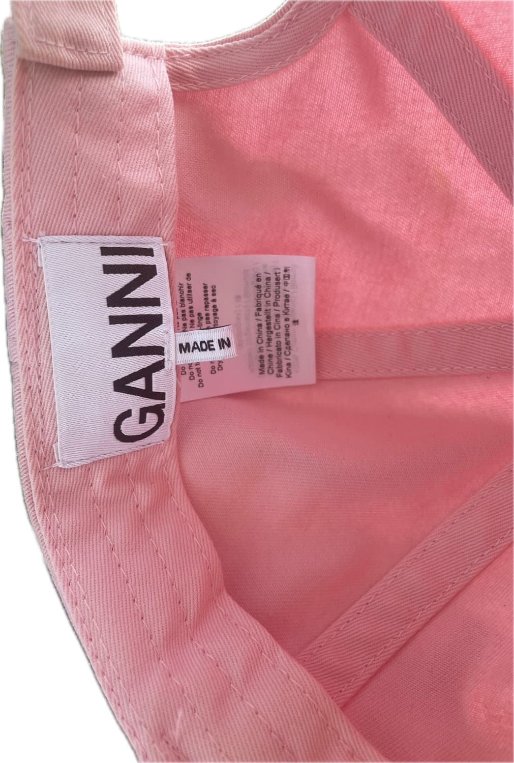 가니(Ganni)  로고 자수 베이스볼 캡 모자 상품이미지2