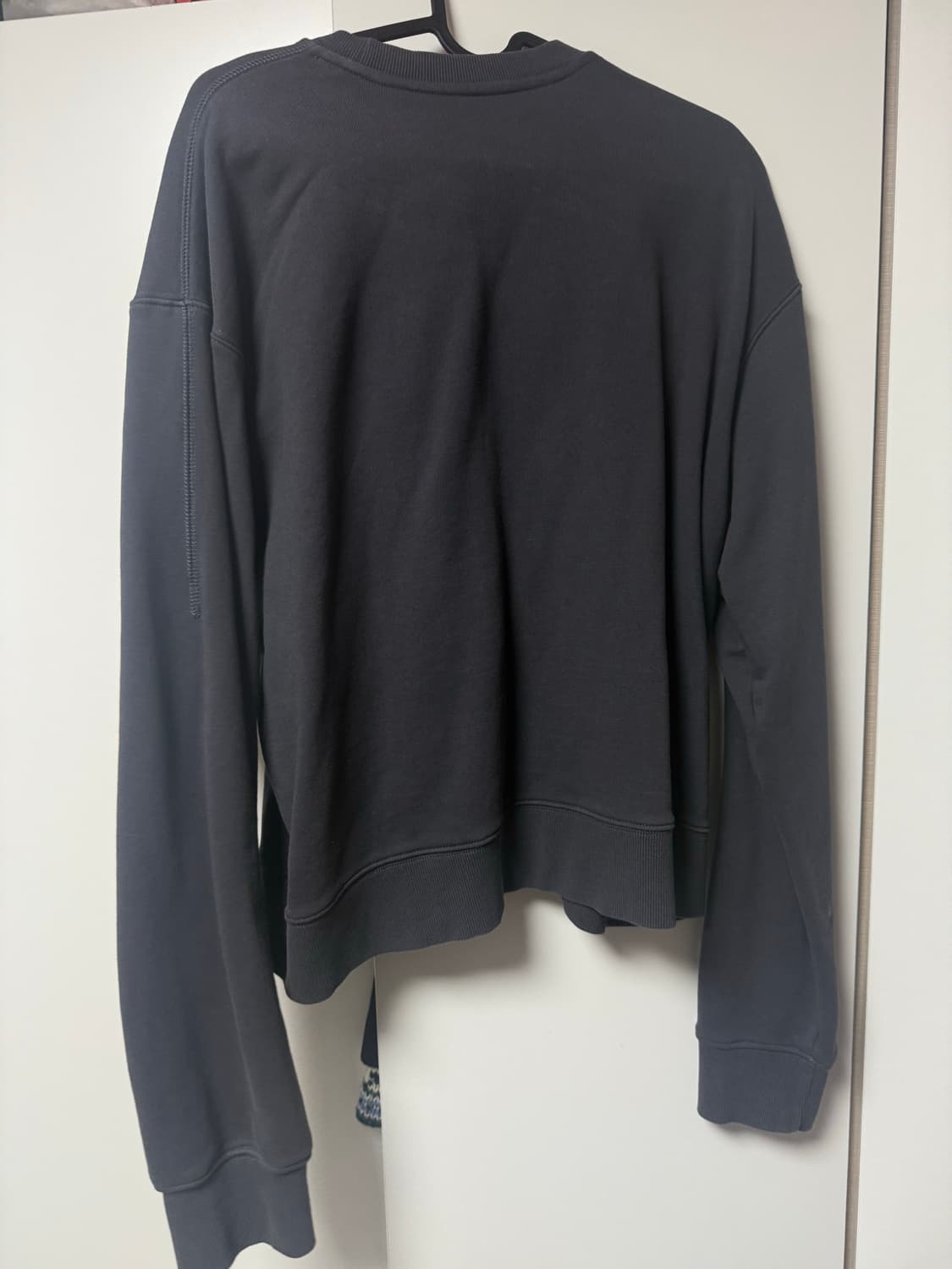 렉토 LLEGE 크롭 맨투맨 차콜 L사이즈 상품이미지3