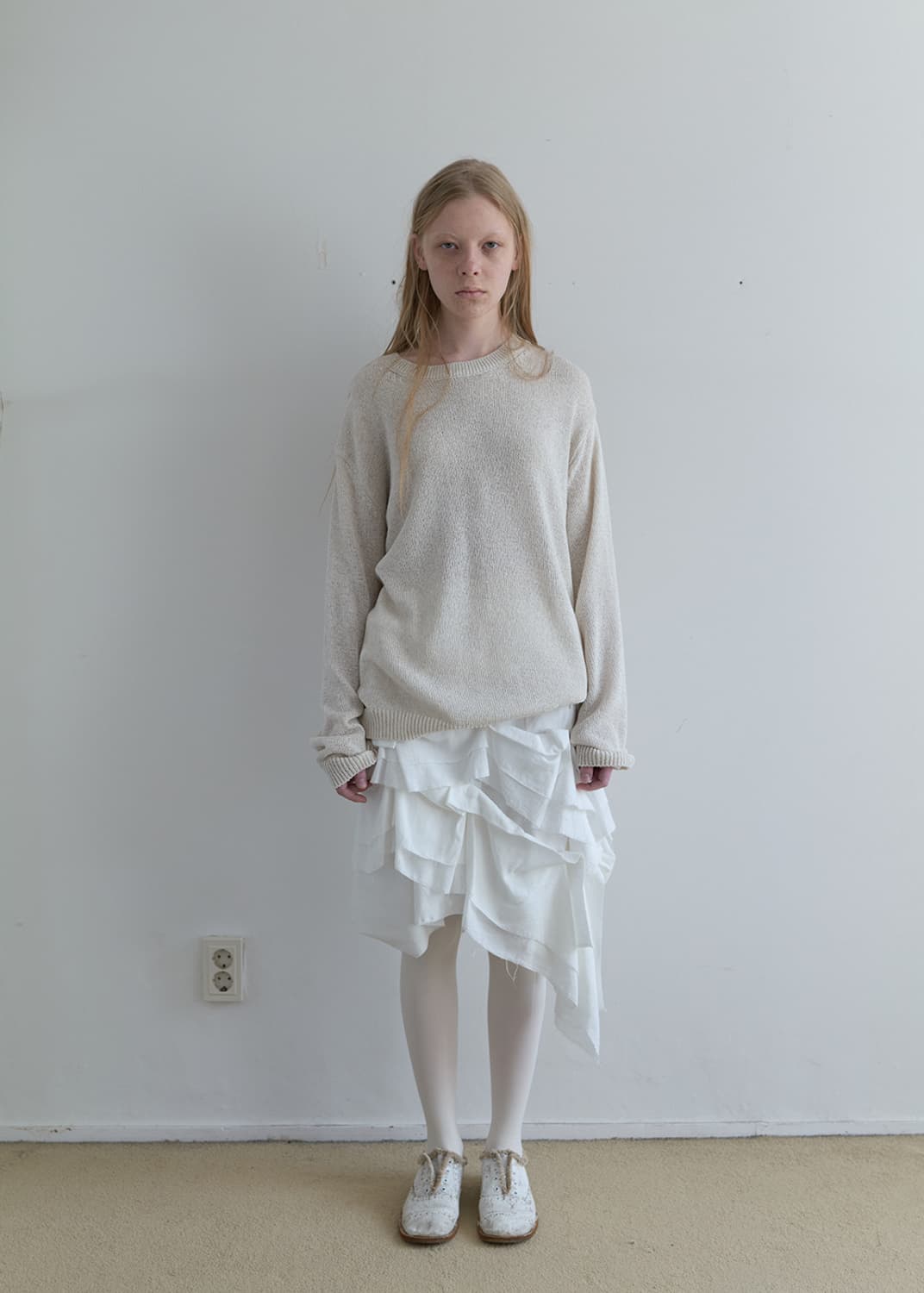 낫띵에브리띵 OVERSIZED LINEN SWEATER IN IVORY  상품이미지1